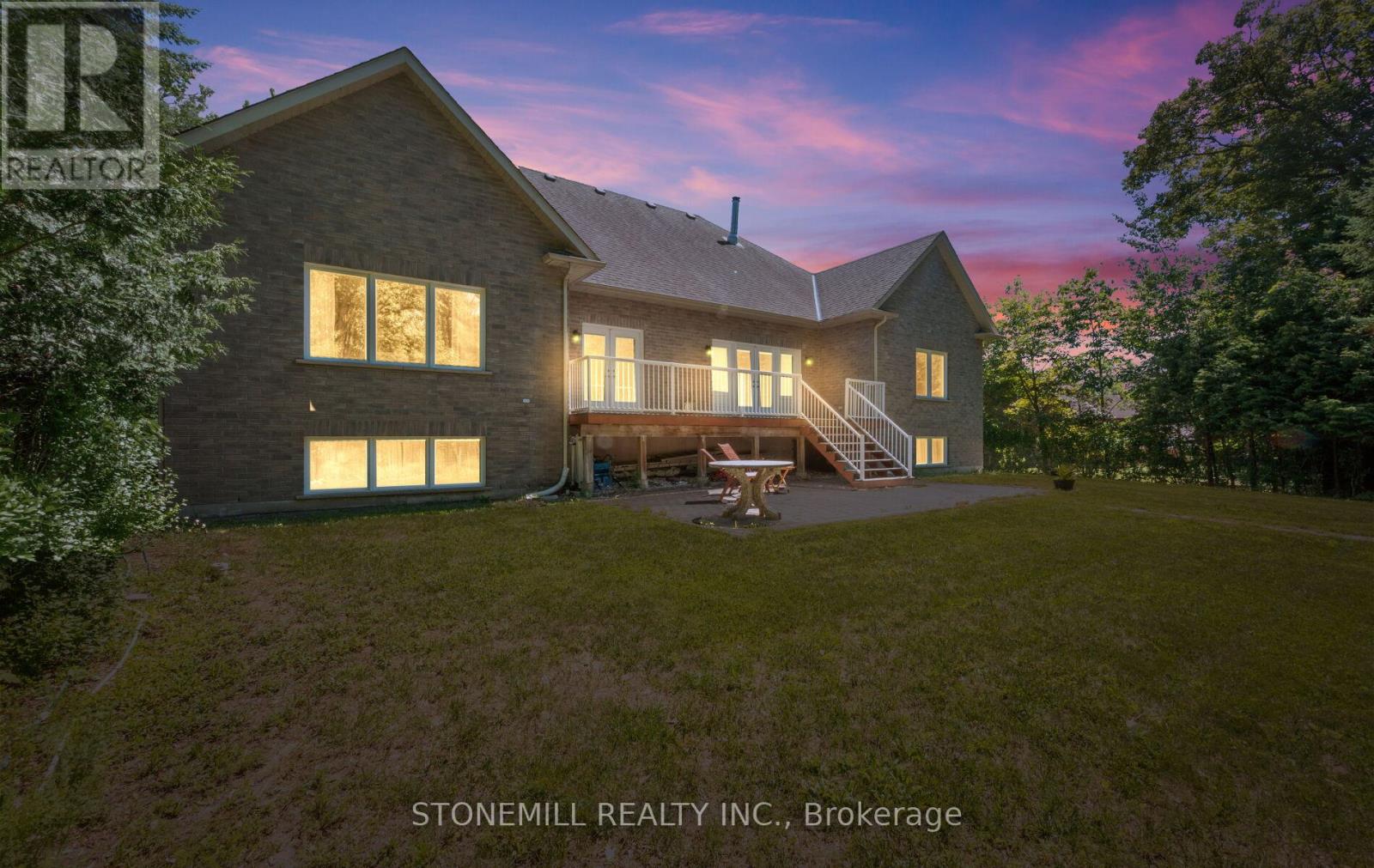 868 Eastdale Drive Property Photo 42