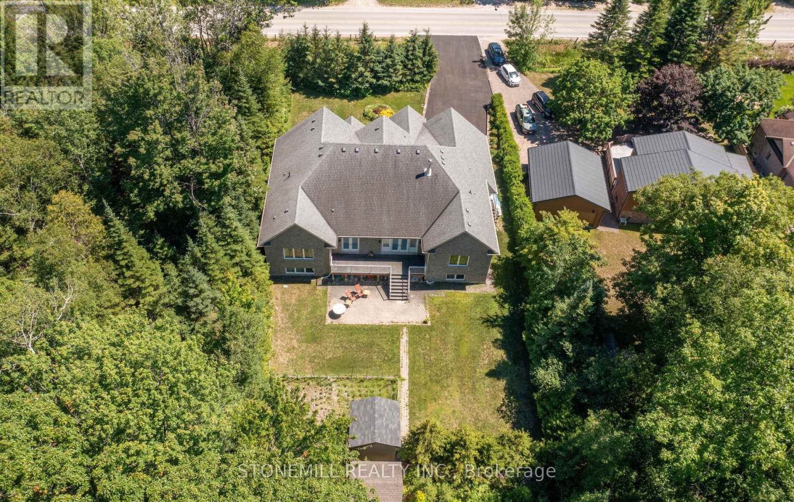 868 Eastdale Drive Property Photo 44