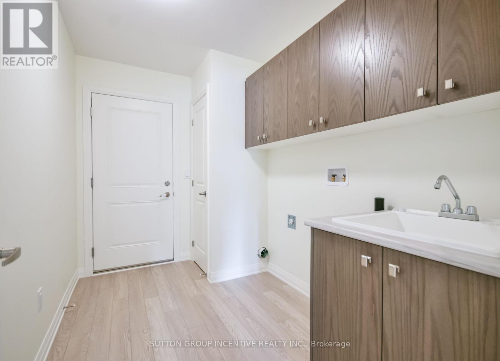 45 Harold Avenue Property Photo 28