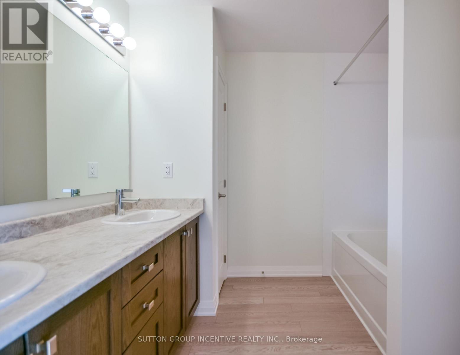 45 Harold Avenue Property Photo 34