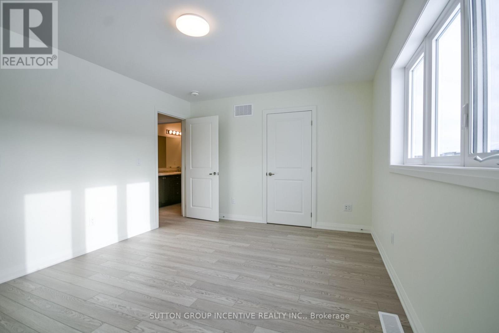 45 Harold Avenue Property Photo 39