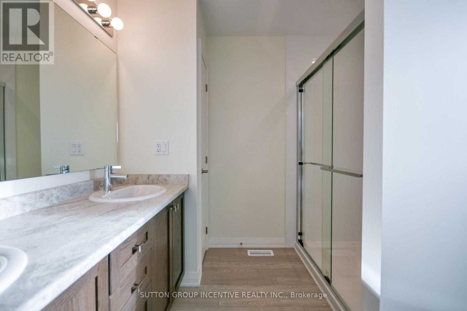 45 Harold Avenue Property Photo 42