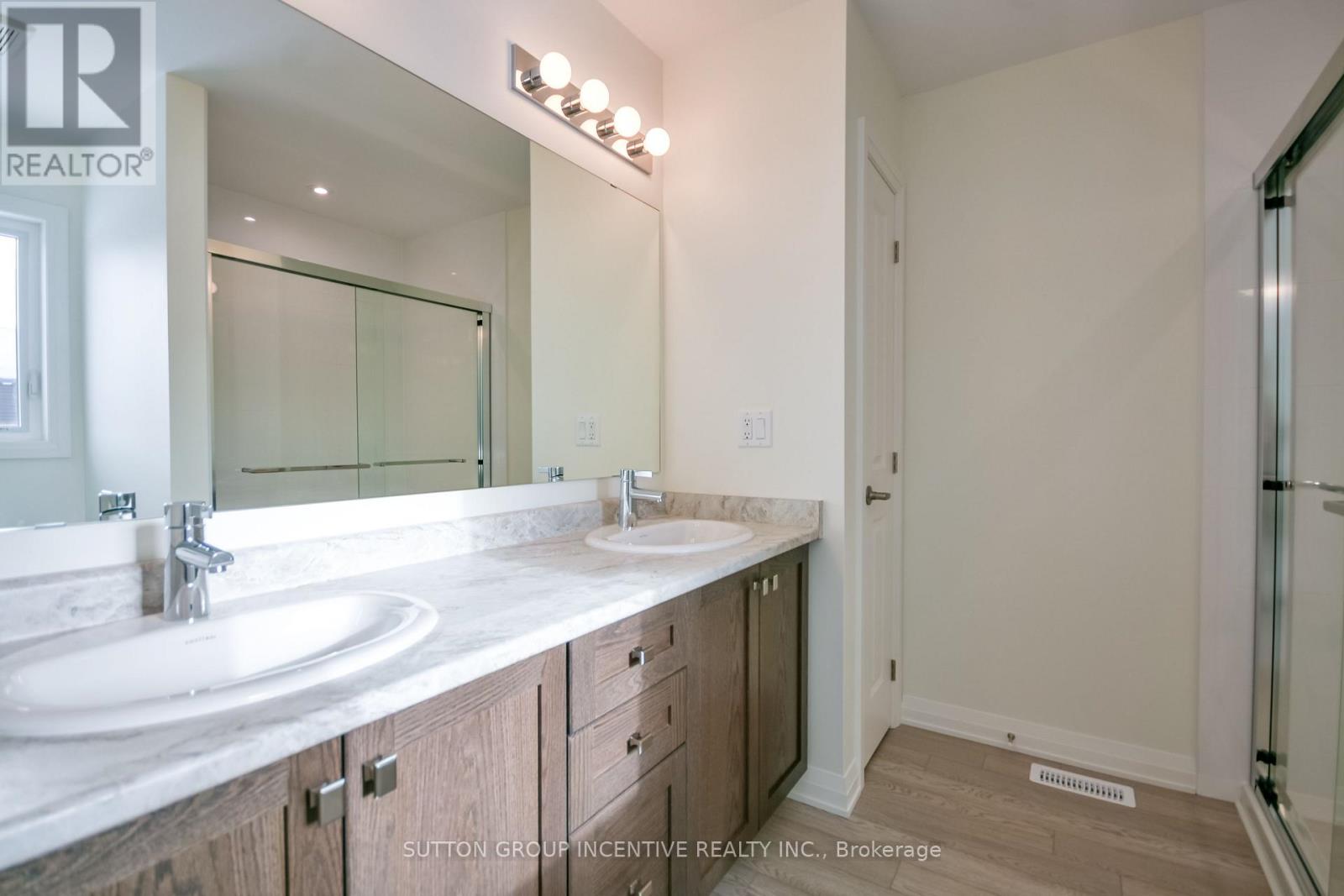 45 Harold Avenue Property Photo 43