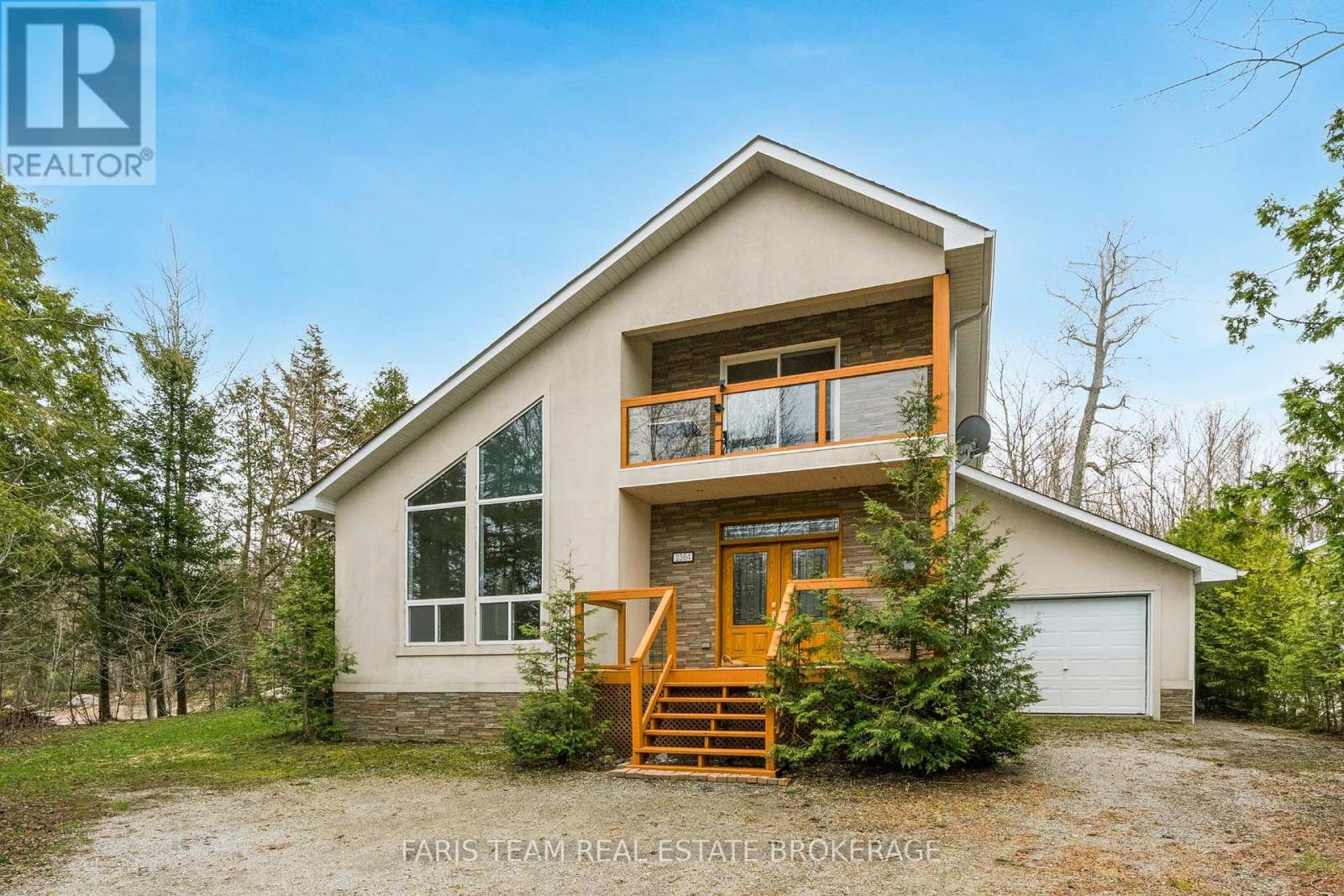 2384 Champlain Road Property Photo 1