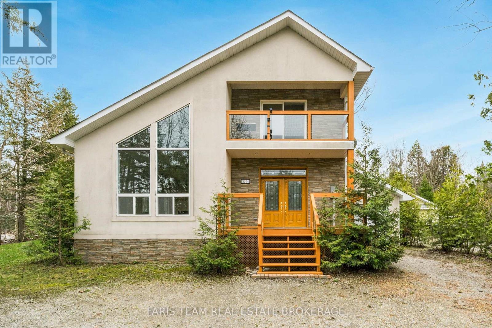 2384 Champlain Road Property Photo 2