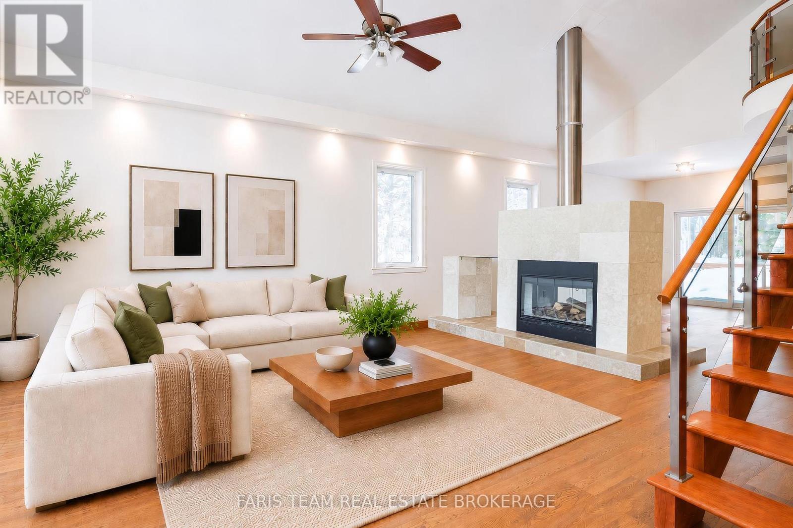 2384 Champlain Road Property Photo 12