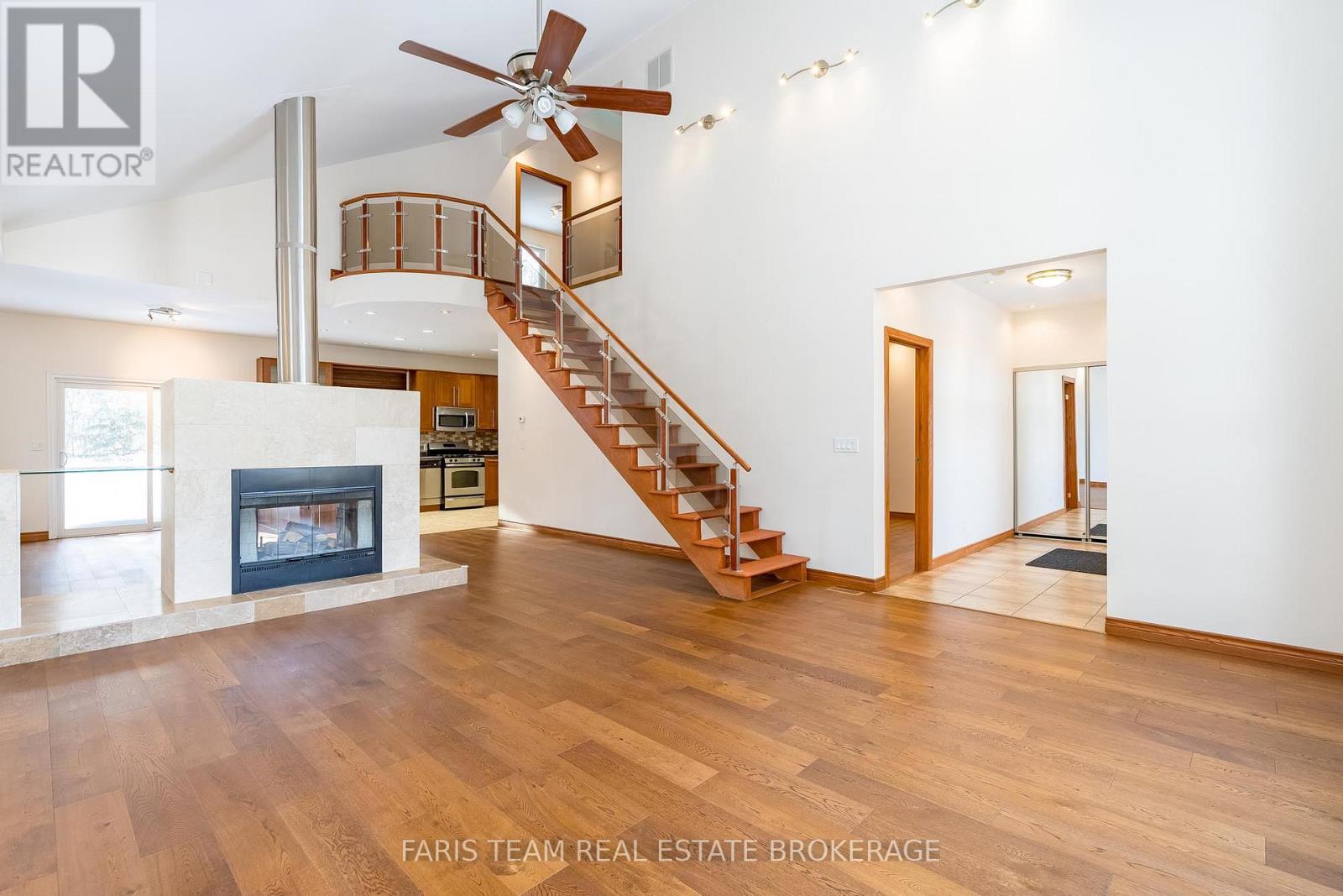 2384 Champlain Road Property Photo 14