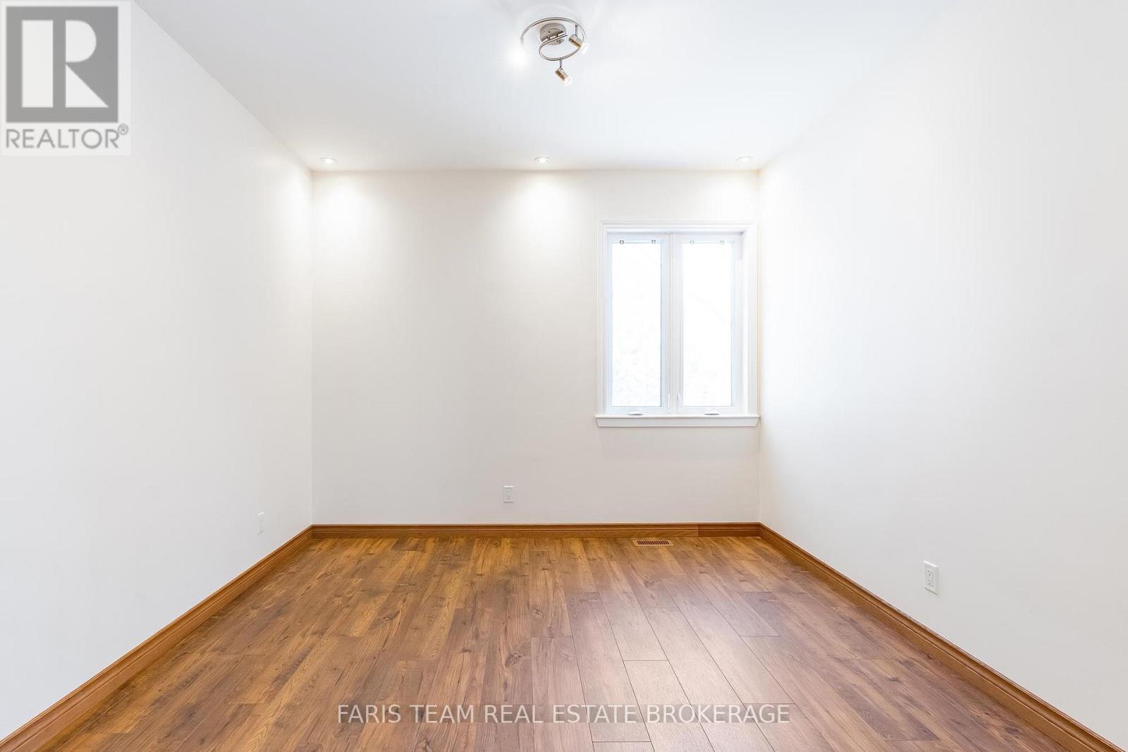 2384 Champlain Road Property Photo 17