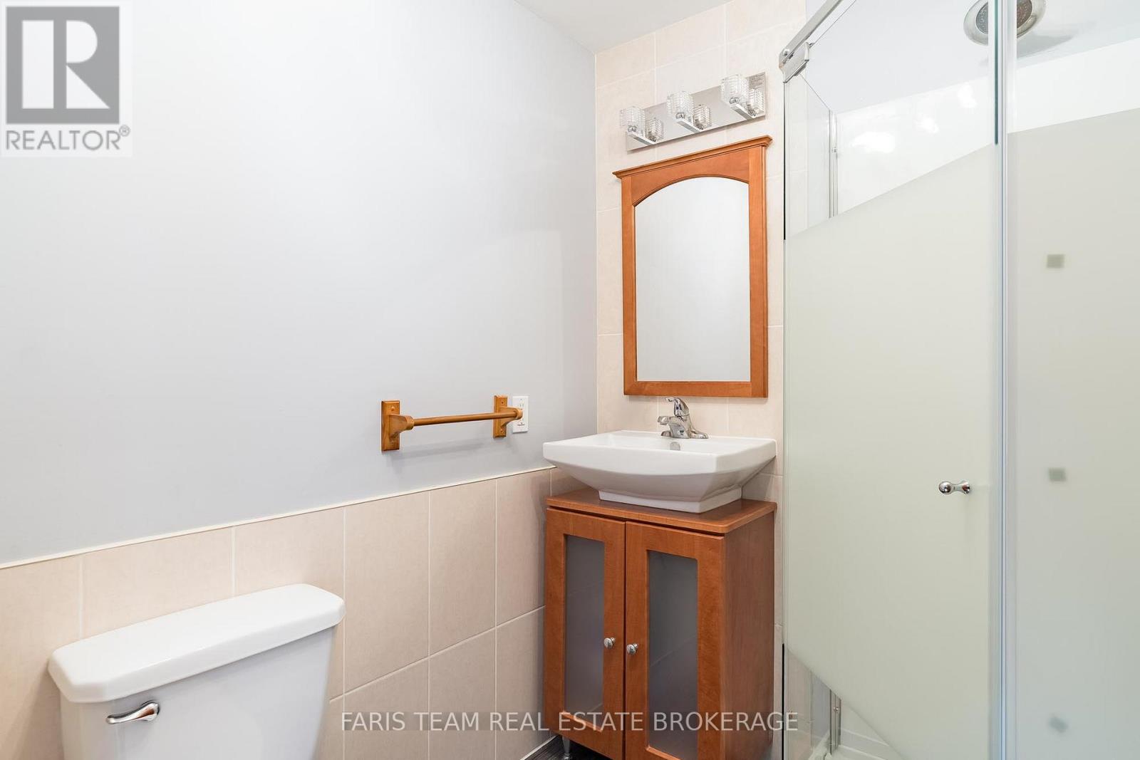 2384 Champlain Road Property Photo 18