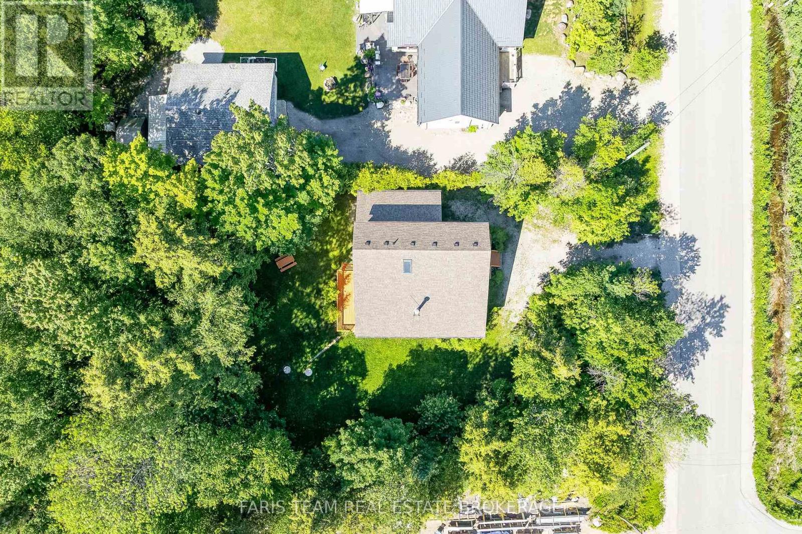 2384 Champlain Road Property Photo 33