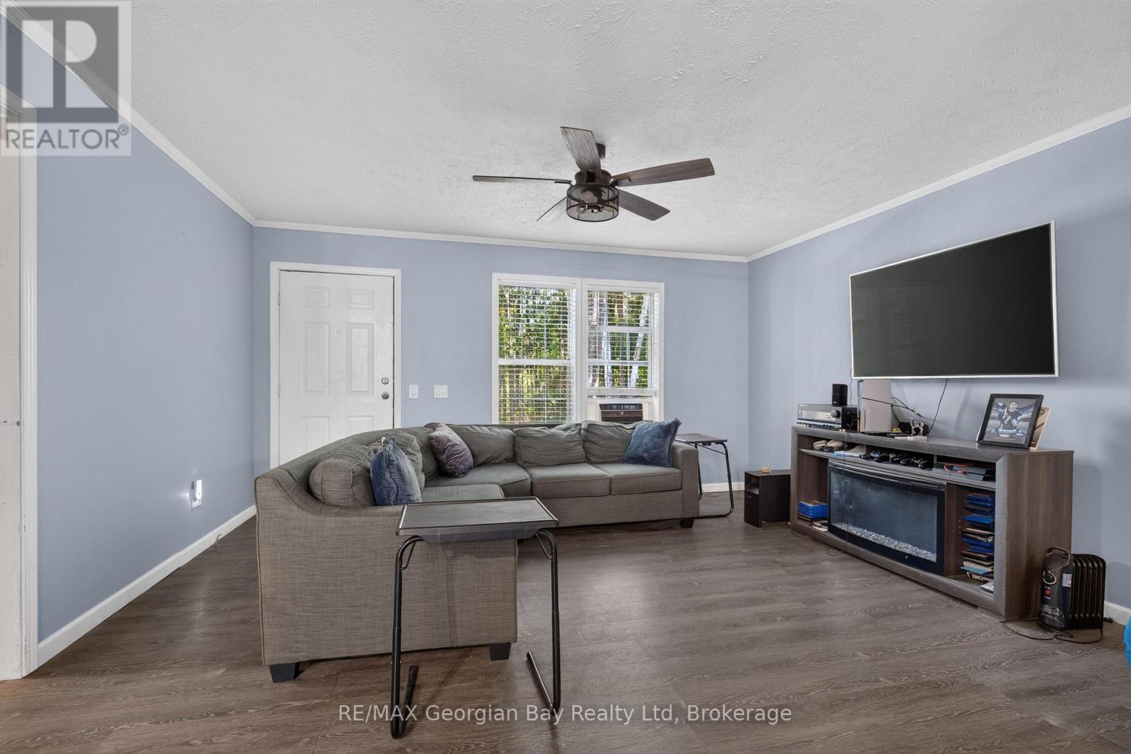927 Vindin Street Property Photo 5