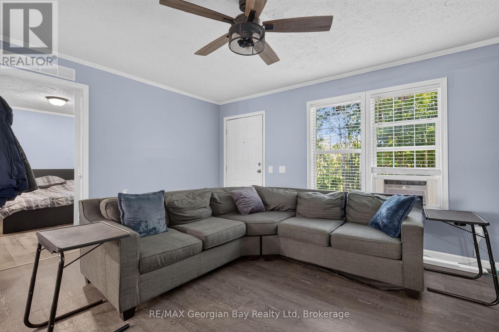 927 Vindin Street Property Photo 6