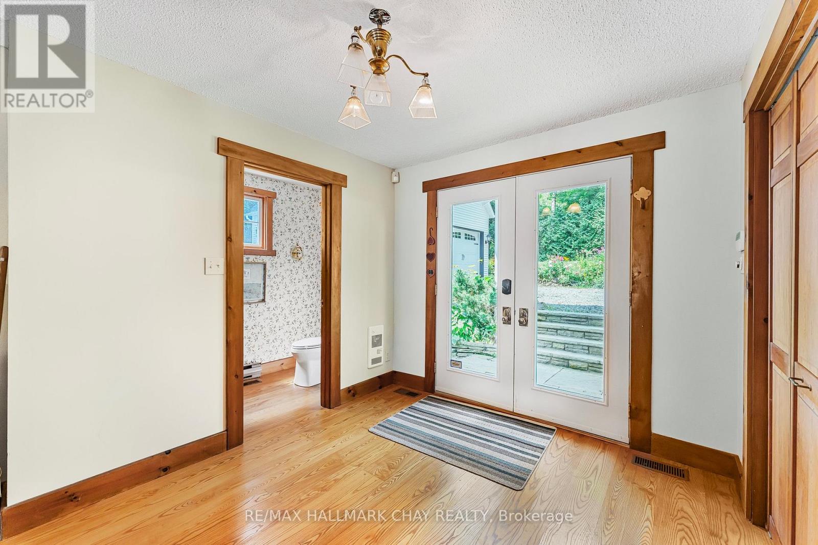 209 Bay Street Property Photo 10