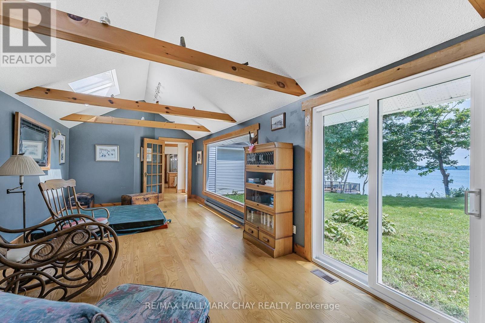 209 Bay Street Property Photo 15