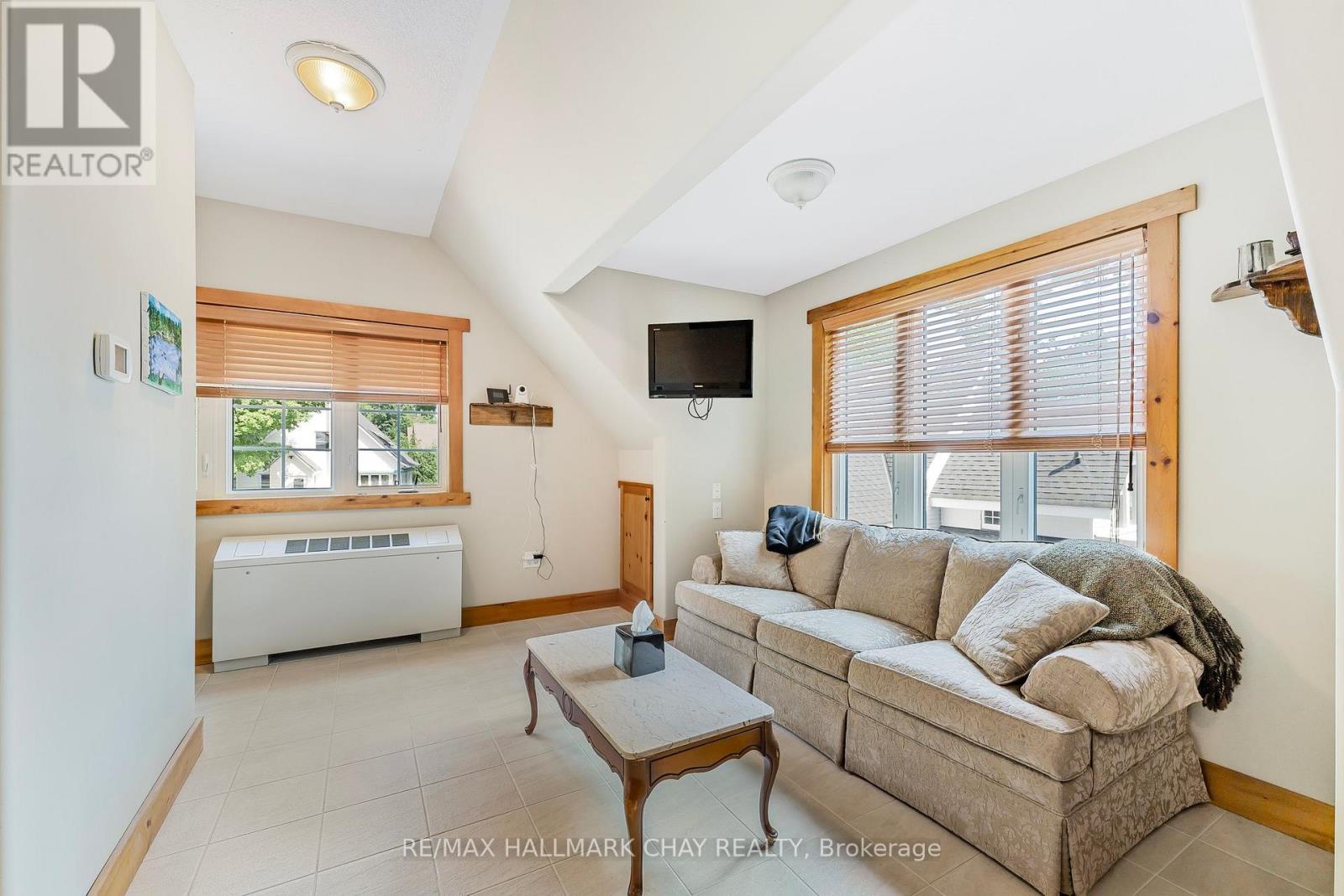 209 Bay Street Property Photo 26
