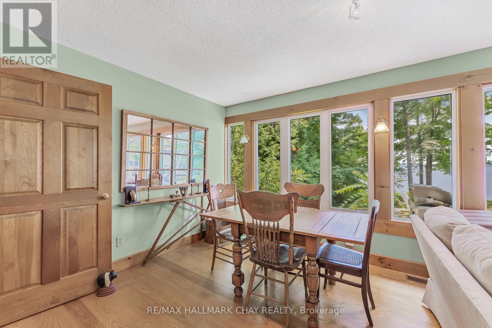 209 Bay Street Property Photo 33