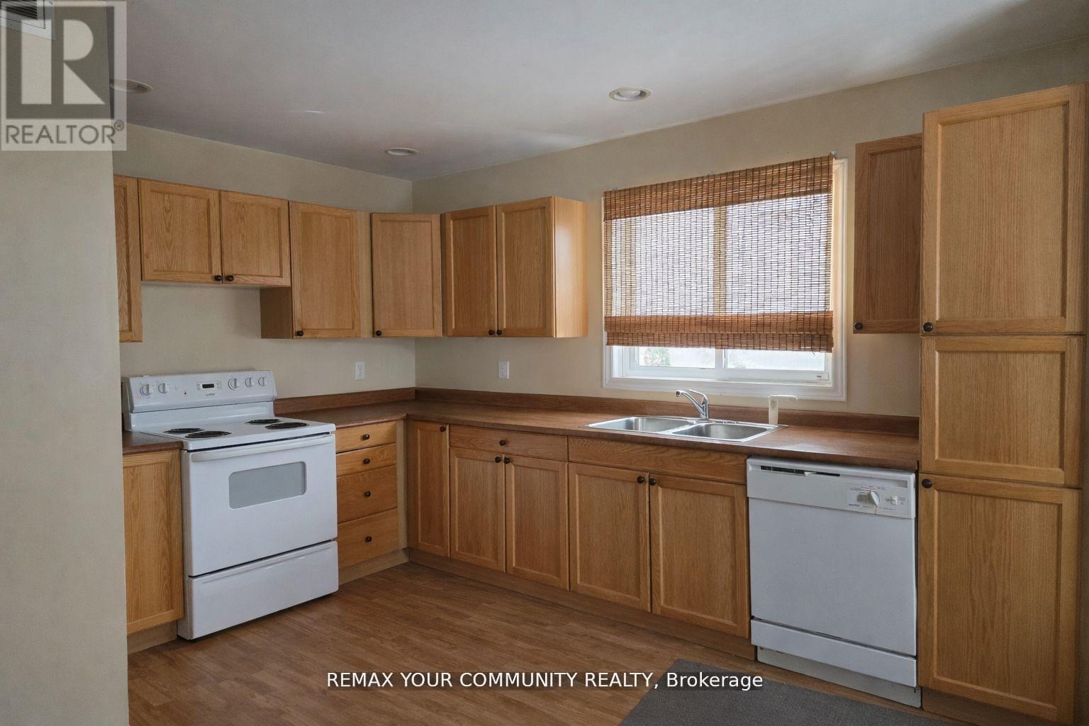 3414 Lee Avenue Property Photo 6
