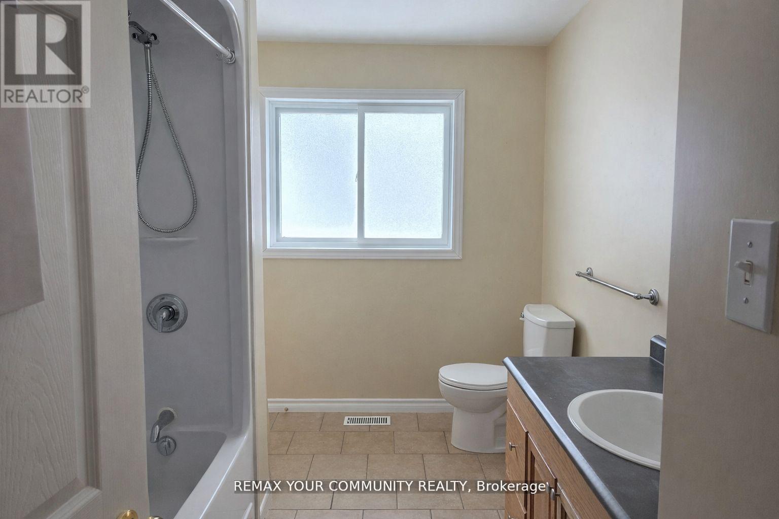 3414 Lee Avenue Property Photo 9