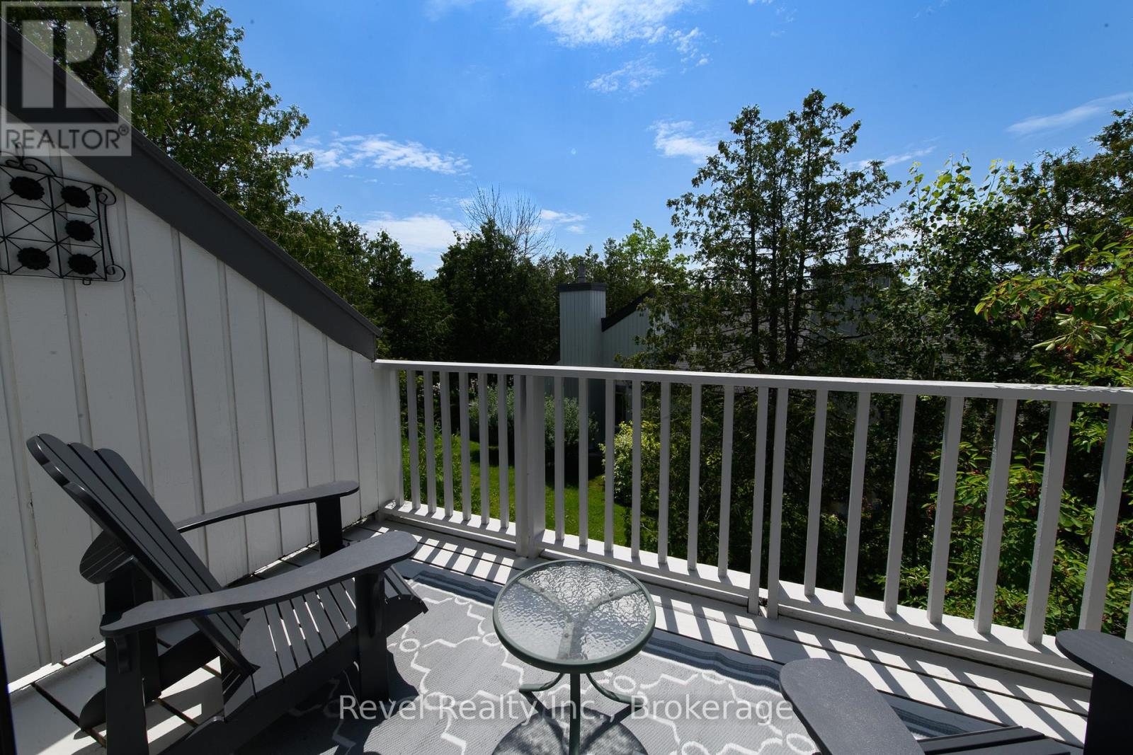 440 Oxbow Crescent W Property Photo 17