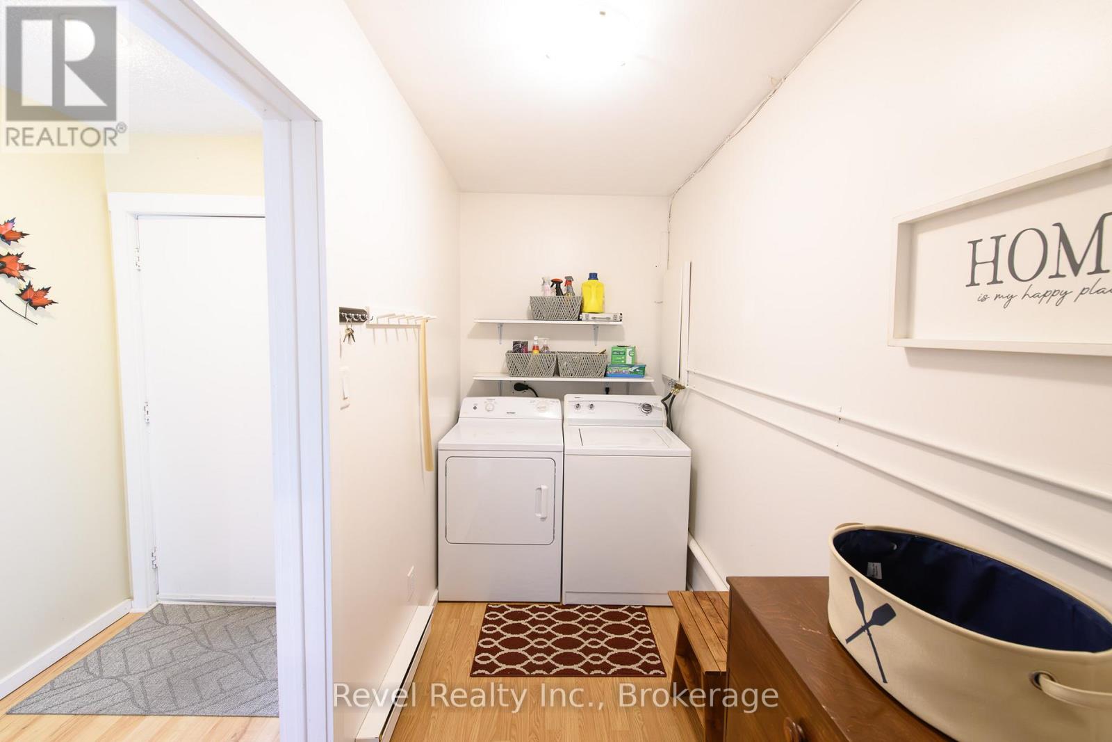 440 Oxbow Crescent W Property Photo 23