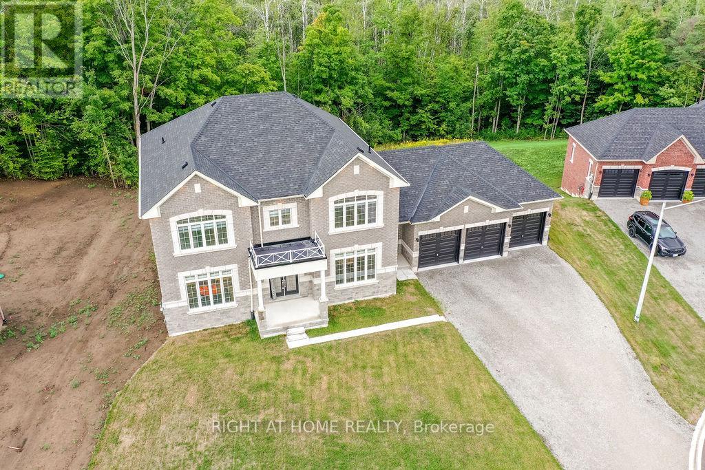 8 Forest Heights Court Property Photo 2