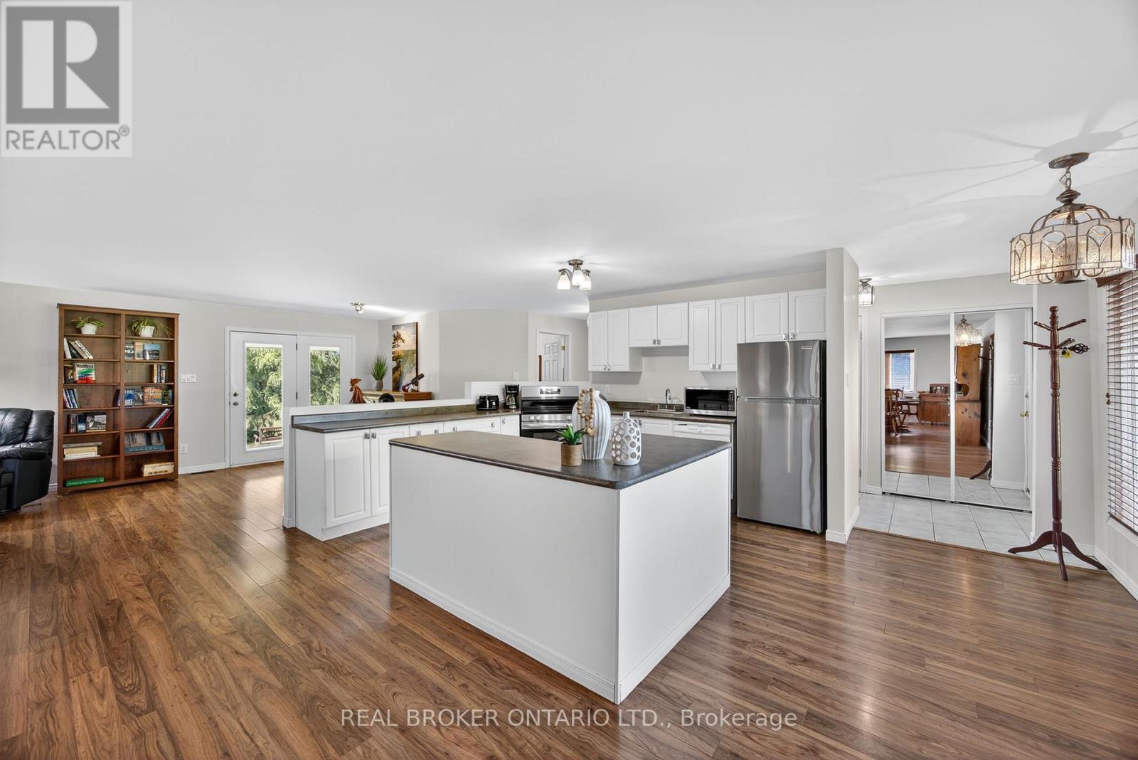 2174 Atkinson Road Property Photo 3