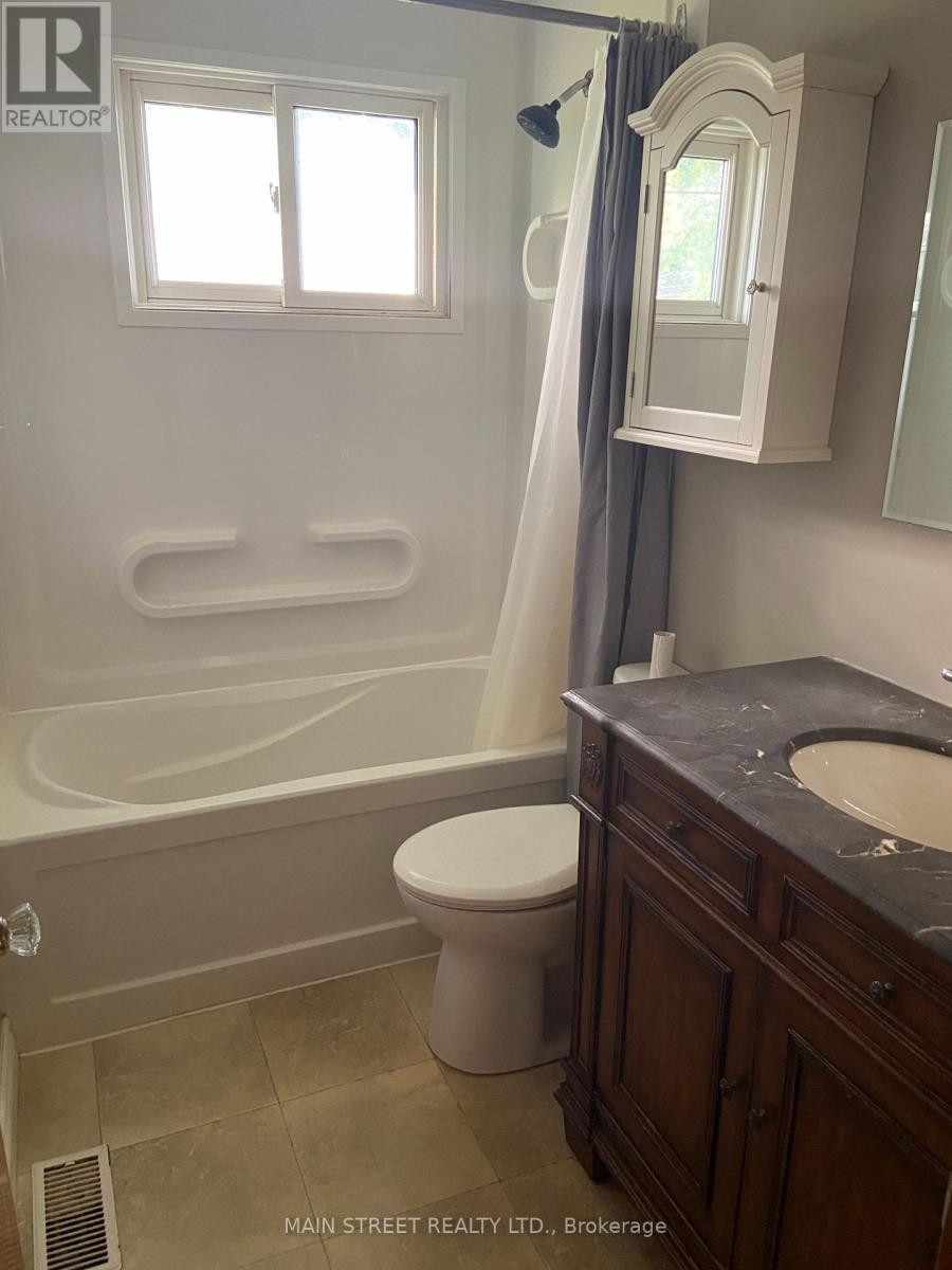 329 James Street E Property Photo 8