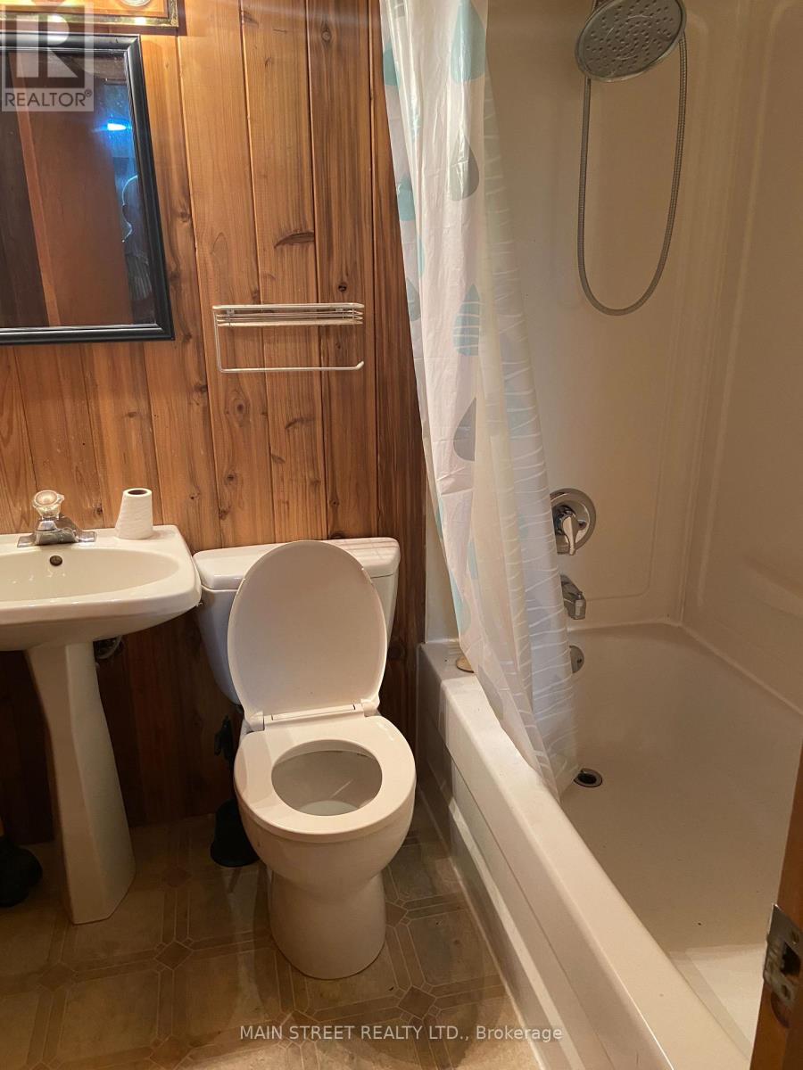329 James Street E Property Photo 9