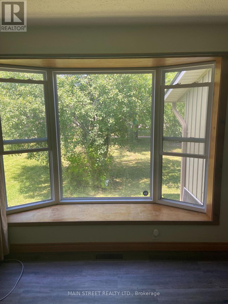329 James Street E Property Photo 15