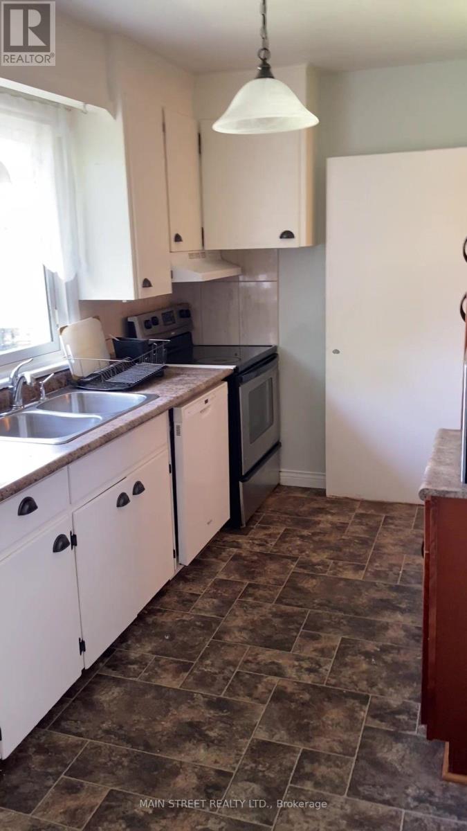 329 James Street E Property Photo 17