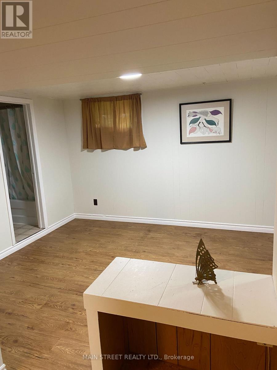 329 James Street E Property Photo 18