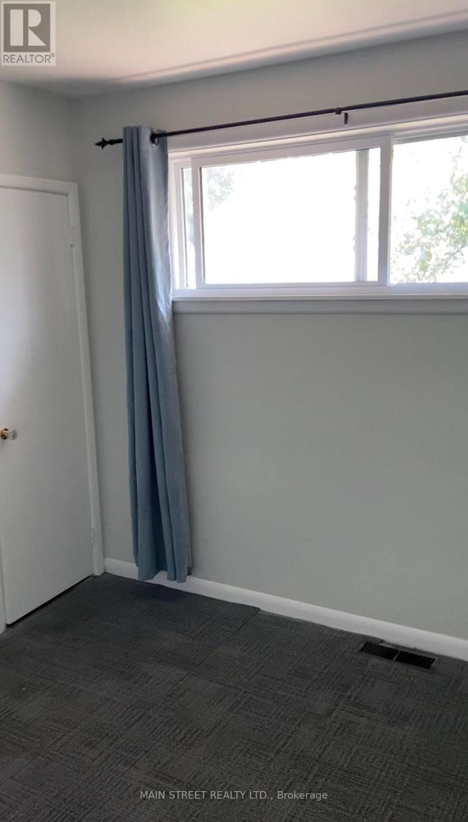 329 James Street E Property Photo 23