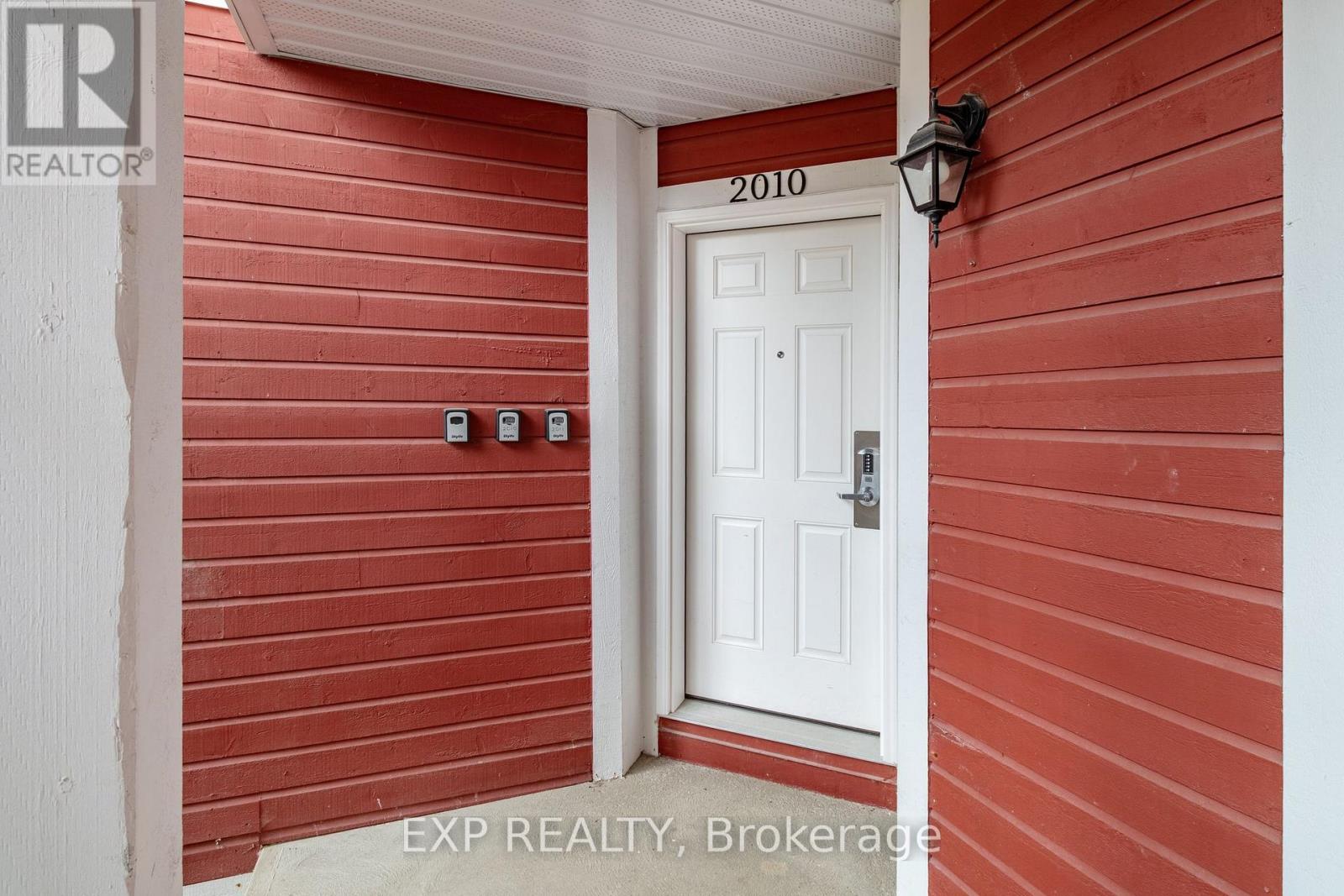 2010/2011 - 90 Highland Drive Property Photo 20