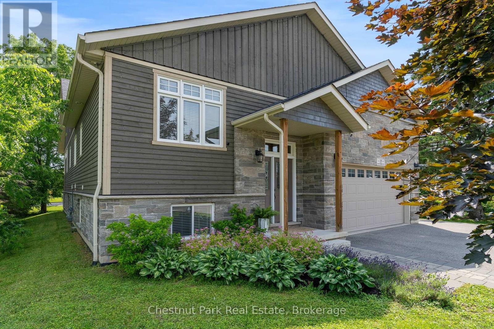 15 Saunders Street Property Photo 2