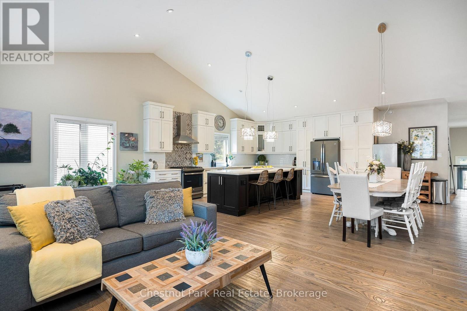15 Saunders Street Property Photo 13
