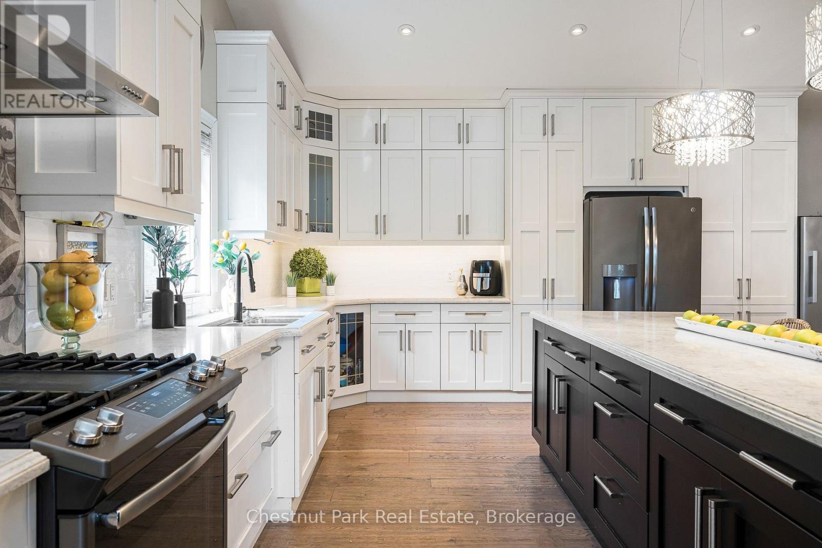 15 Saunders Street Property Photo 15