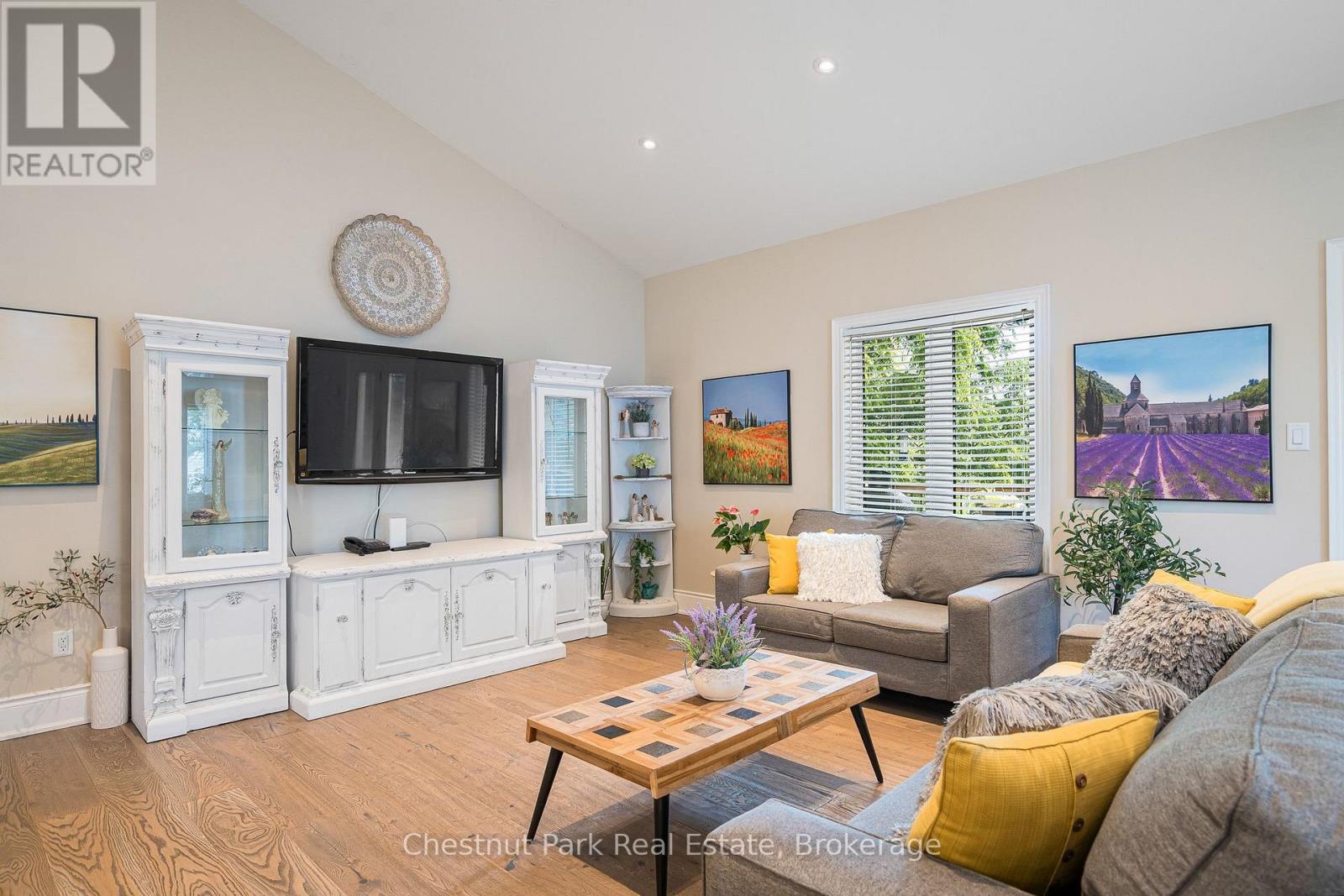 15 Saunders Street Property Photo 19