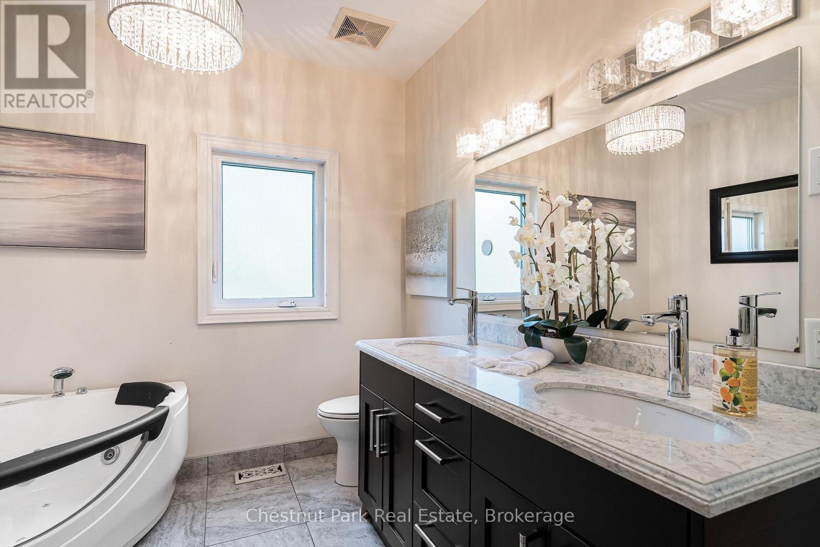 15 Saunders Street Property Photo 24