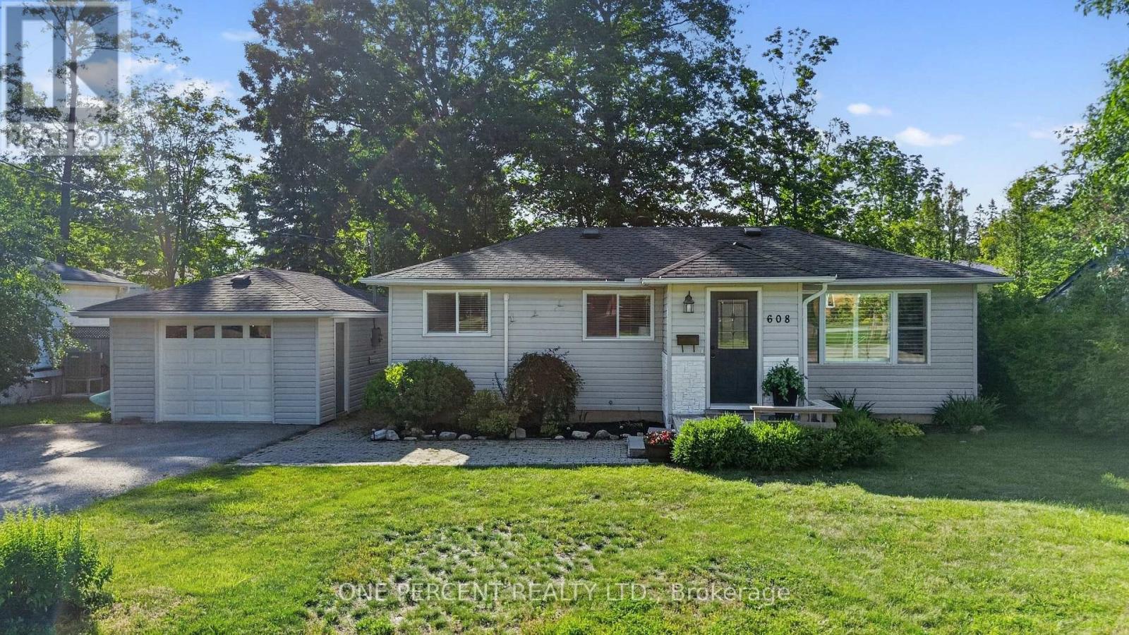 608 Broadview Avenue Property Photo 1