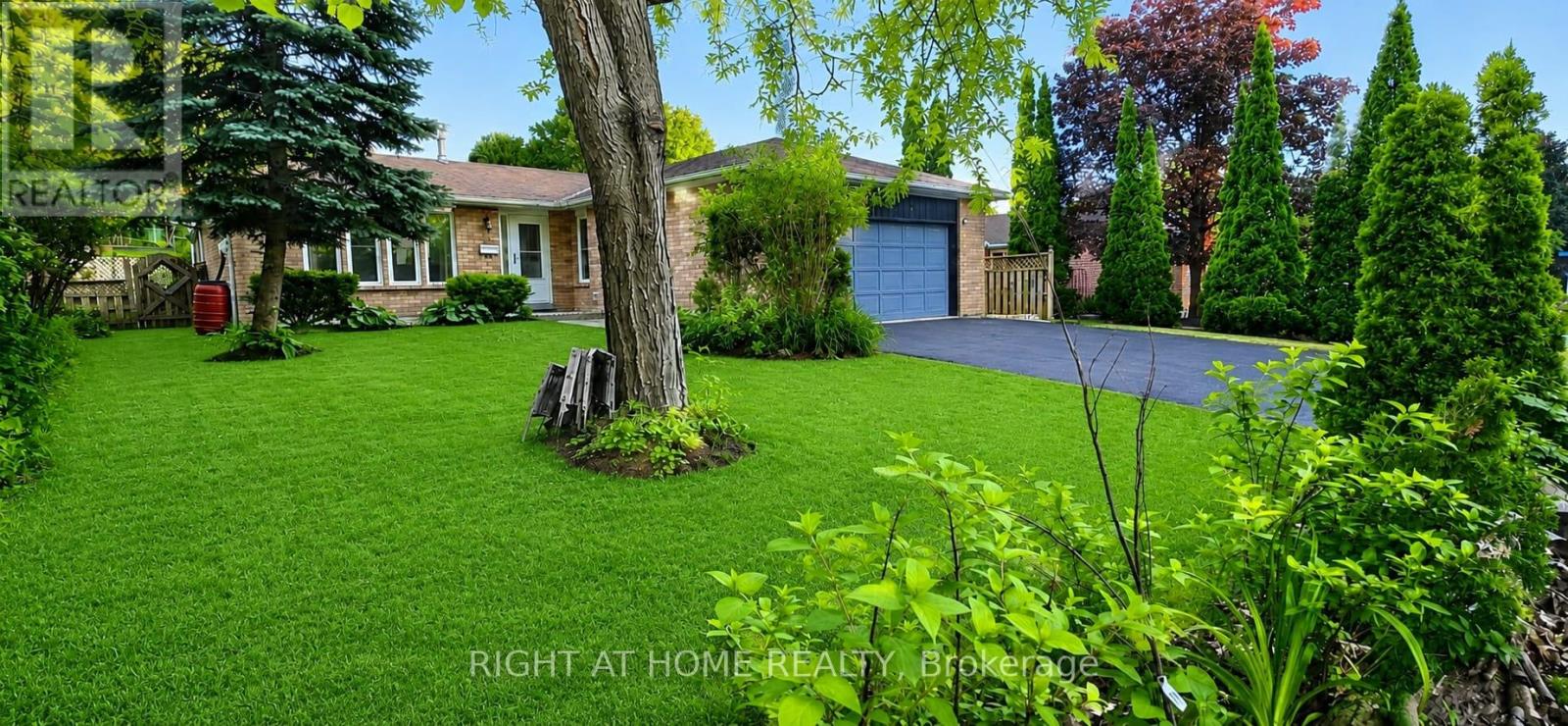 941 Victoria Street Property Photo 1