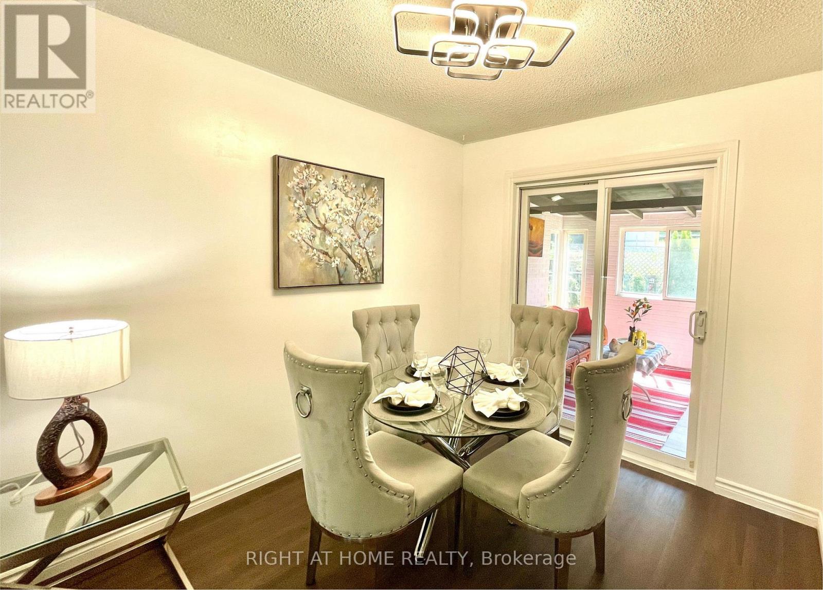 941 Victoria Street Property Photo 14