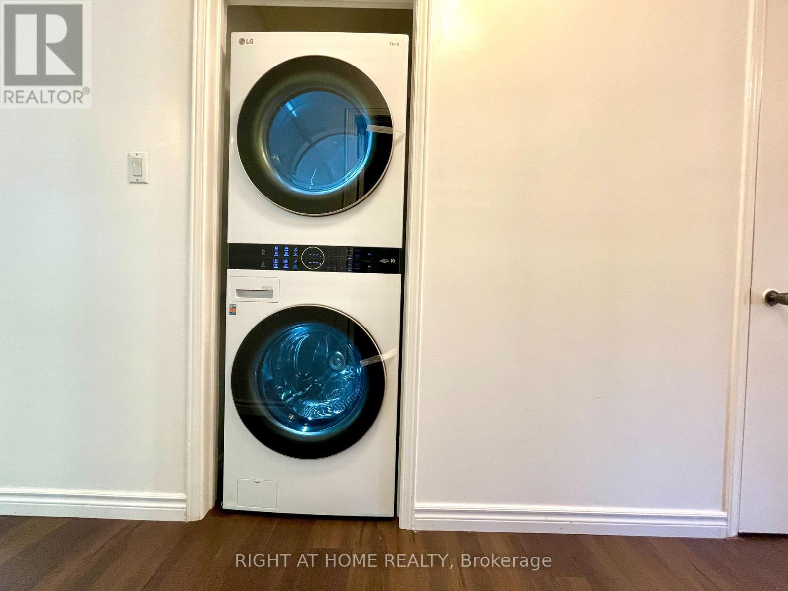 941 Victoria Street Property Photo 26