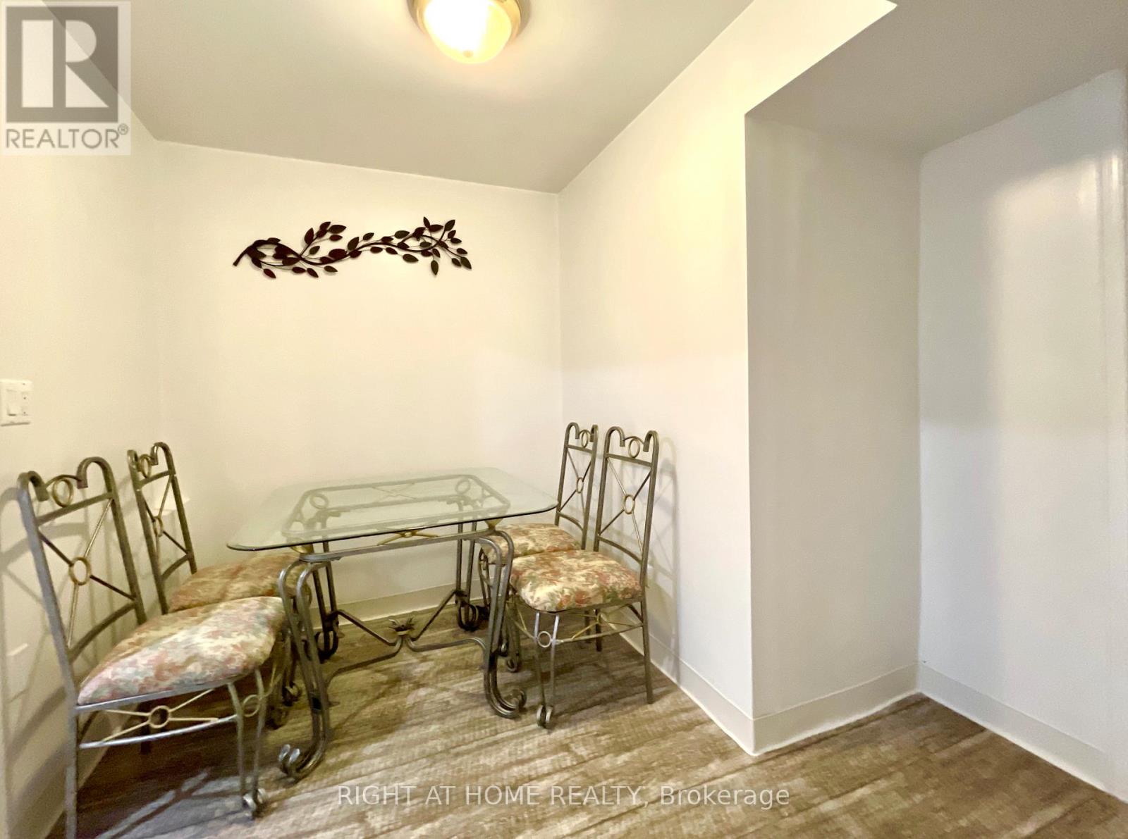 941 Victoria Street Property Photo 33