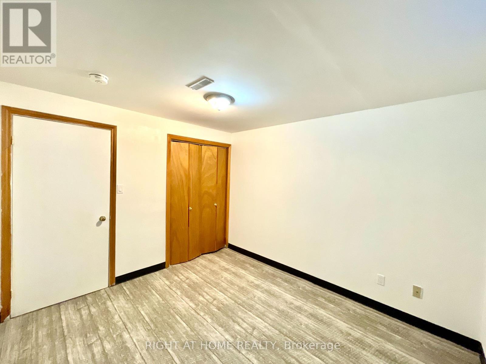 941 Victoria Street Property Photo 38