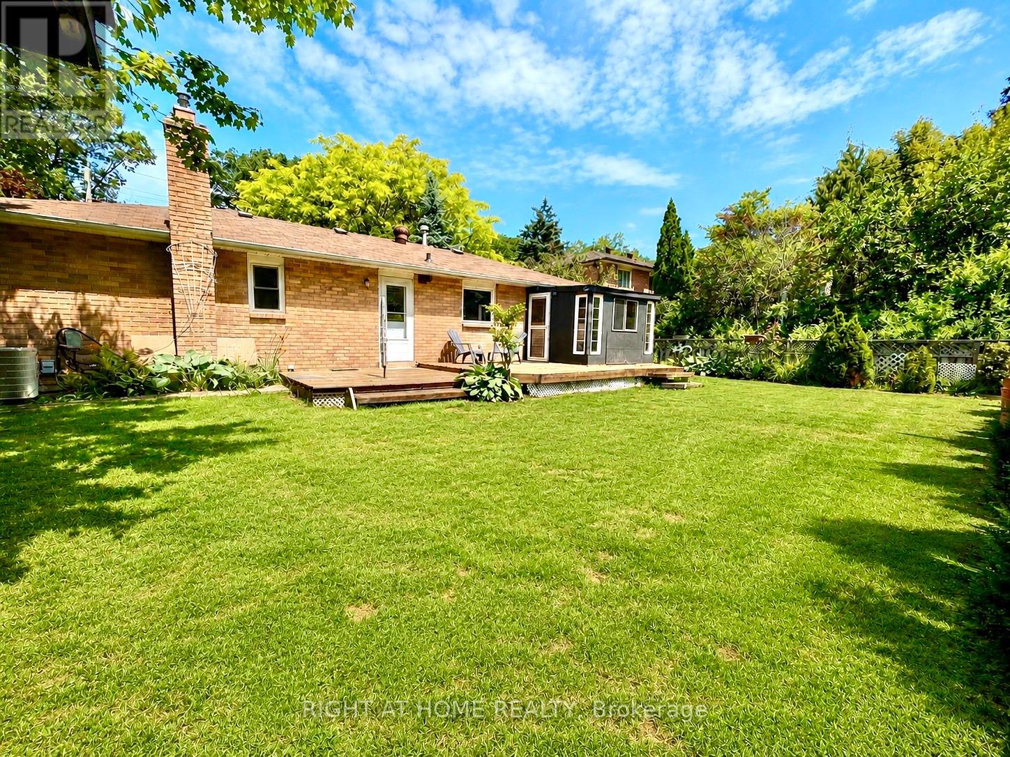 941 Victoria Street Property Photo 42