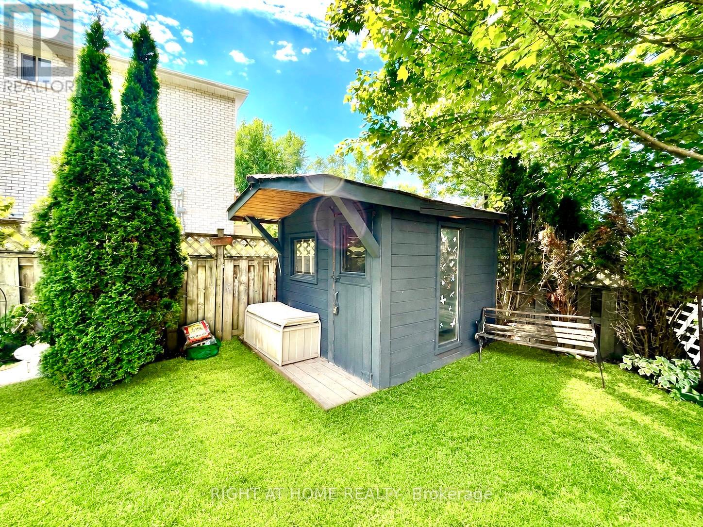 941 Victoria Street Property Photo 47