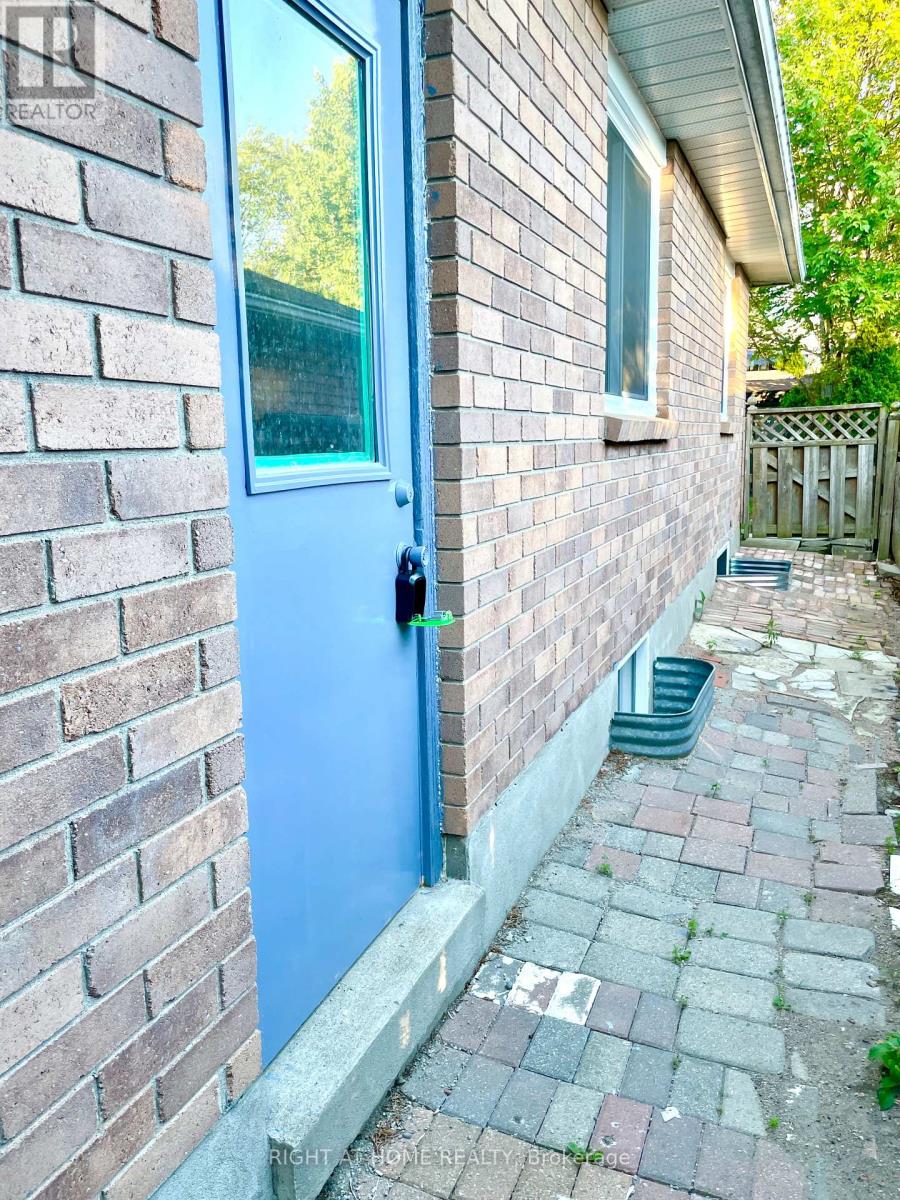 941 Victoria Street Property Photo 48