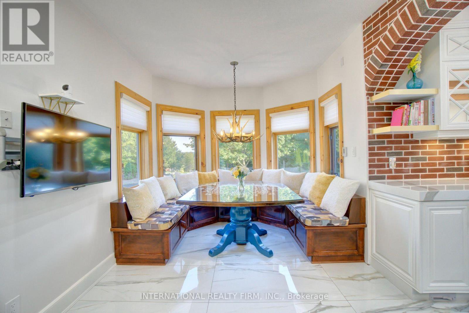 6 Pinehurst Lane Property Photo 18