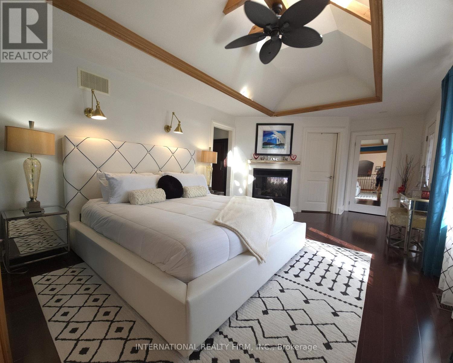 6 Pinehurst Lane Property Photo 21
