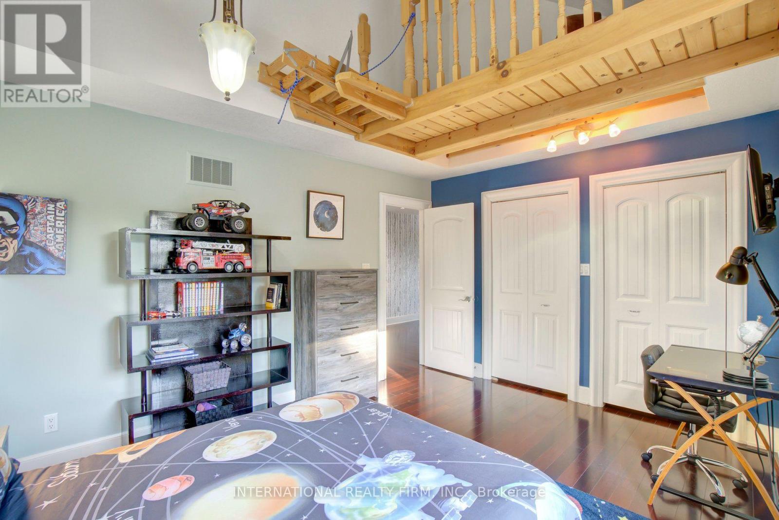 6 Pinehurst Lane Property Photo 27